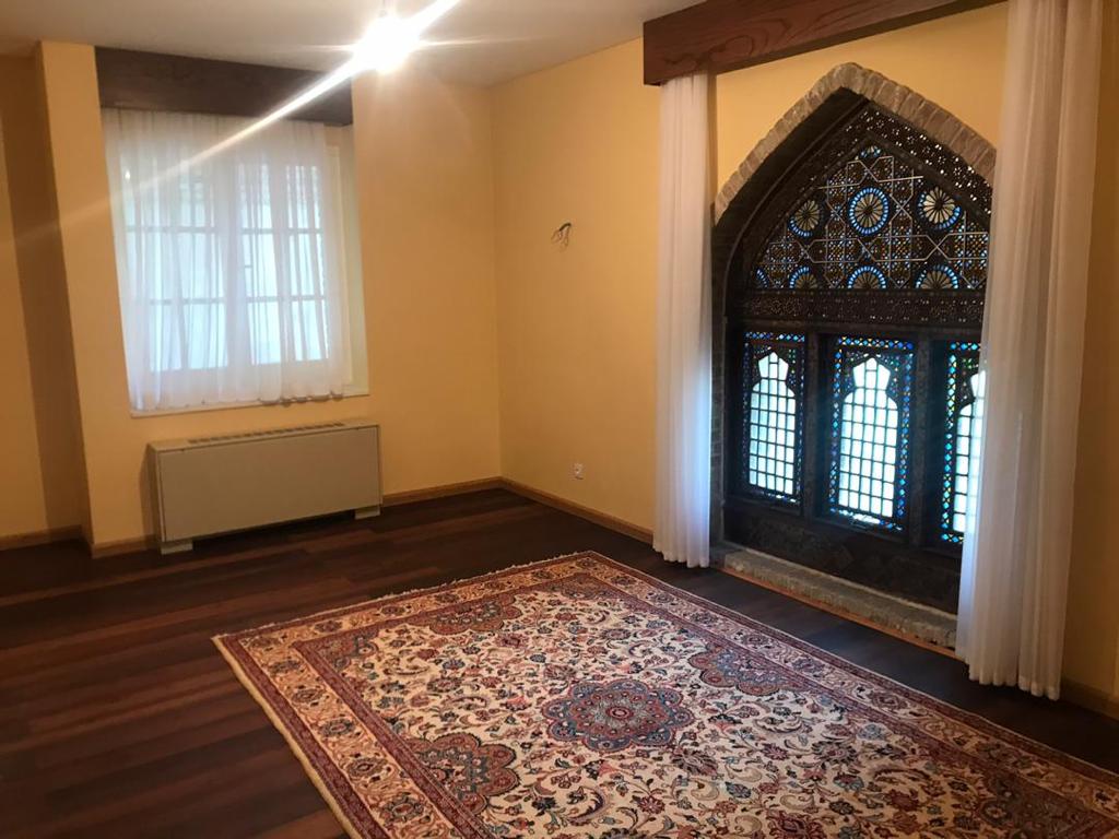 Rent Villa In Tehran Tajrish Code 1011-4