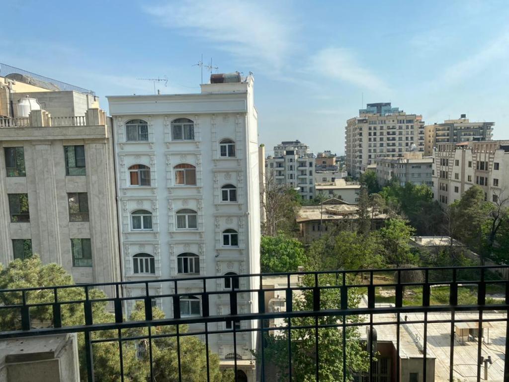 Rent Semi Furnished Apartment In Tehran Zafaraniyeh Code 1033-1