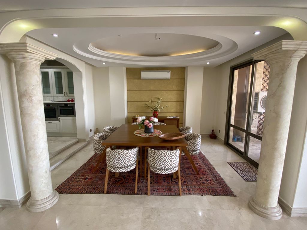 Furnished apartment in Tehran Niavaran-Dining table