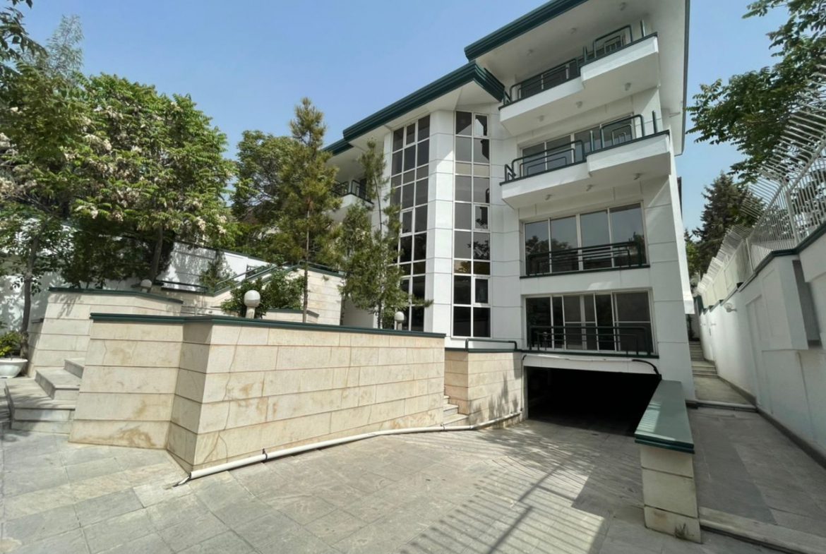 Villa In Tehran Shahrak-e Gharb Code 1370-1