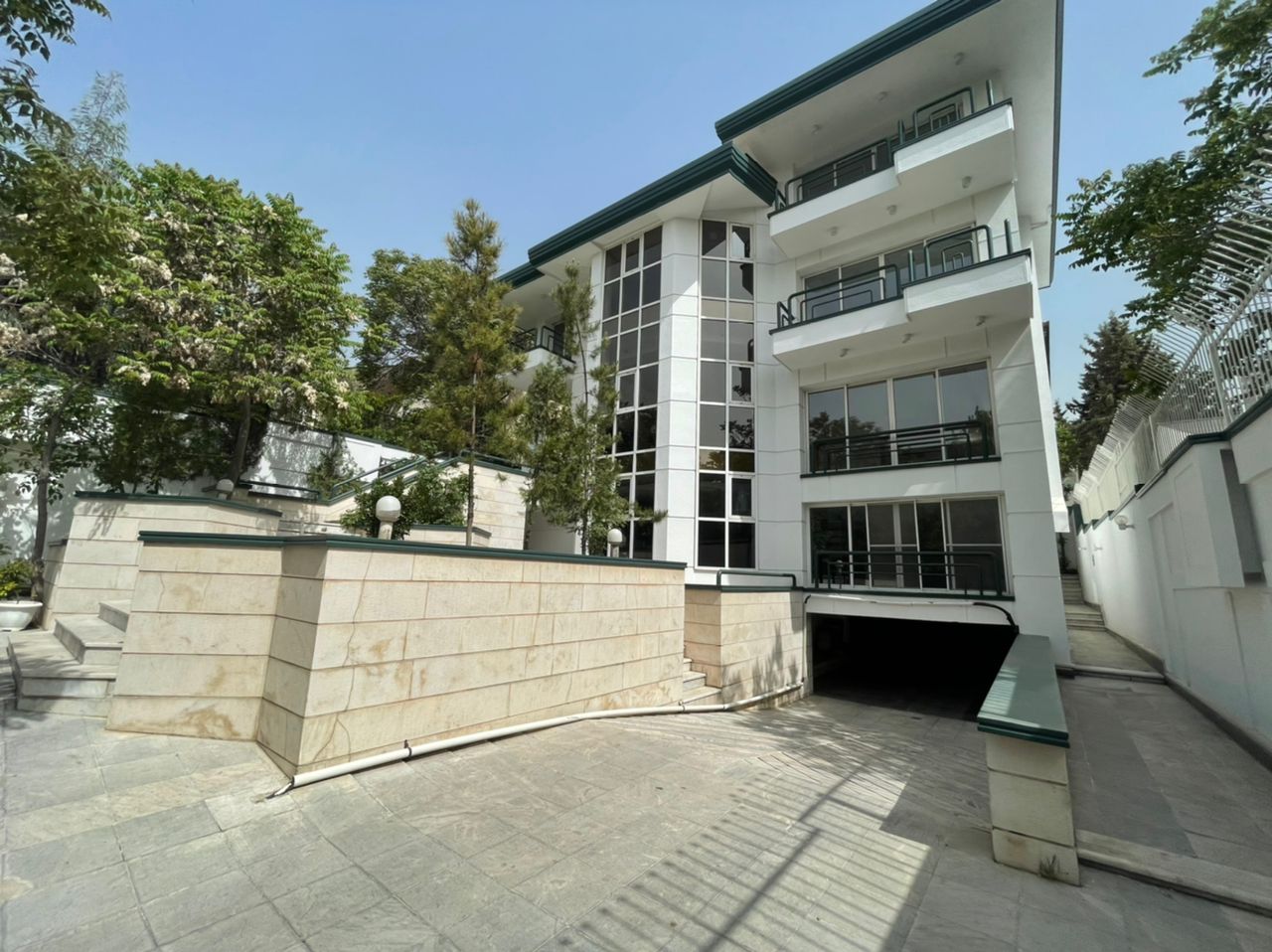 Villa In Tehran Shahrak-e Gharb Code 1370-1