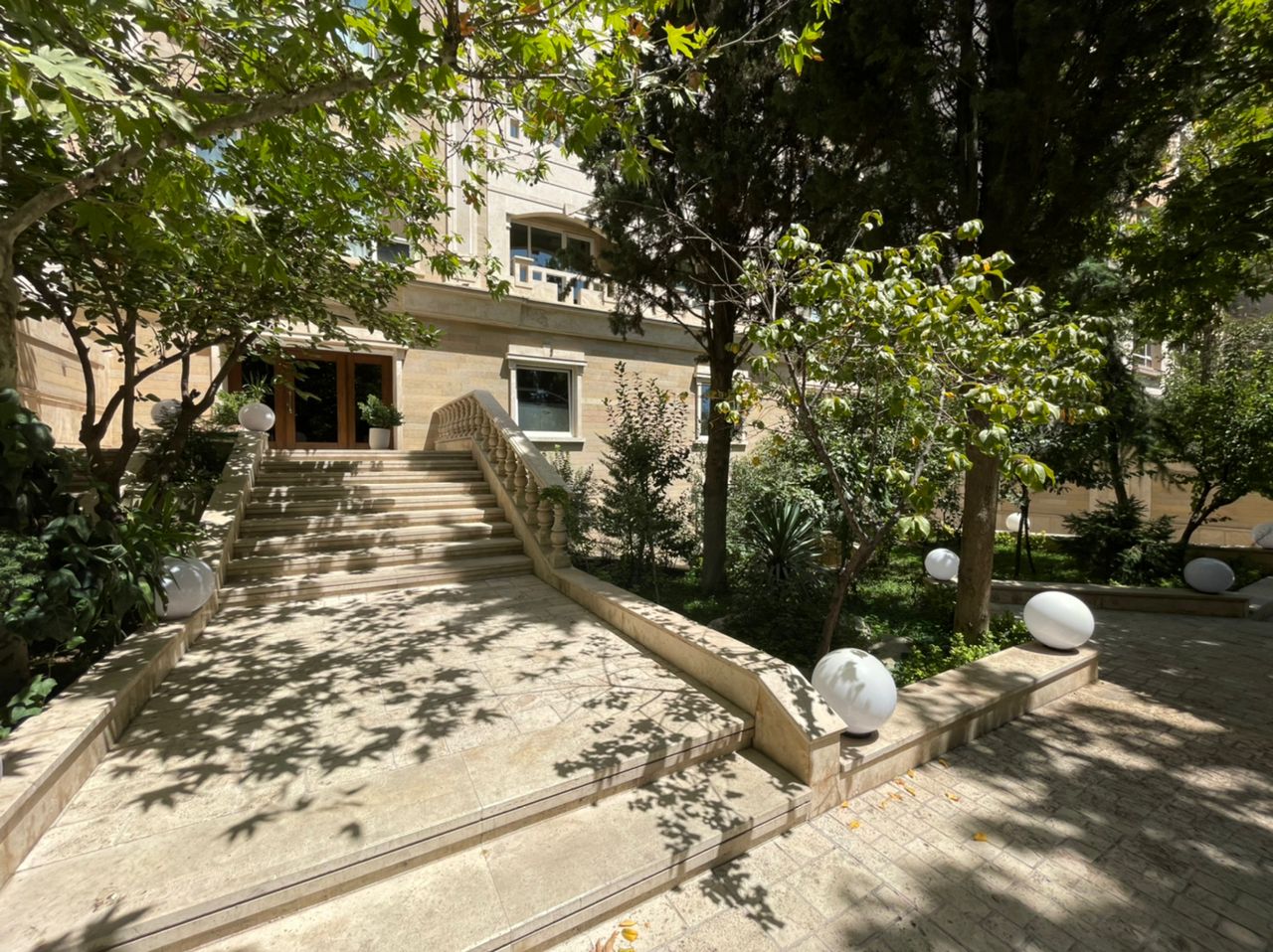 Furnished Apartment In Tehran Farmanieh Code 1510-1