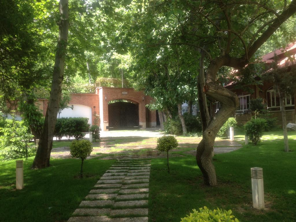Villa In Tehran Niavaran Code 1616-18