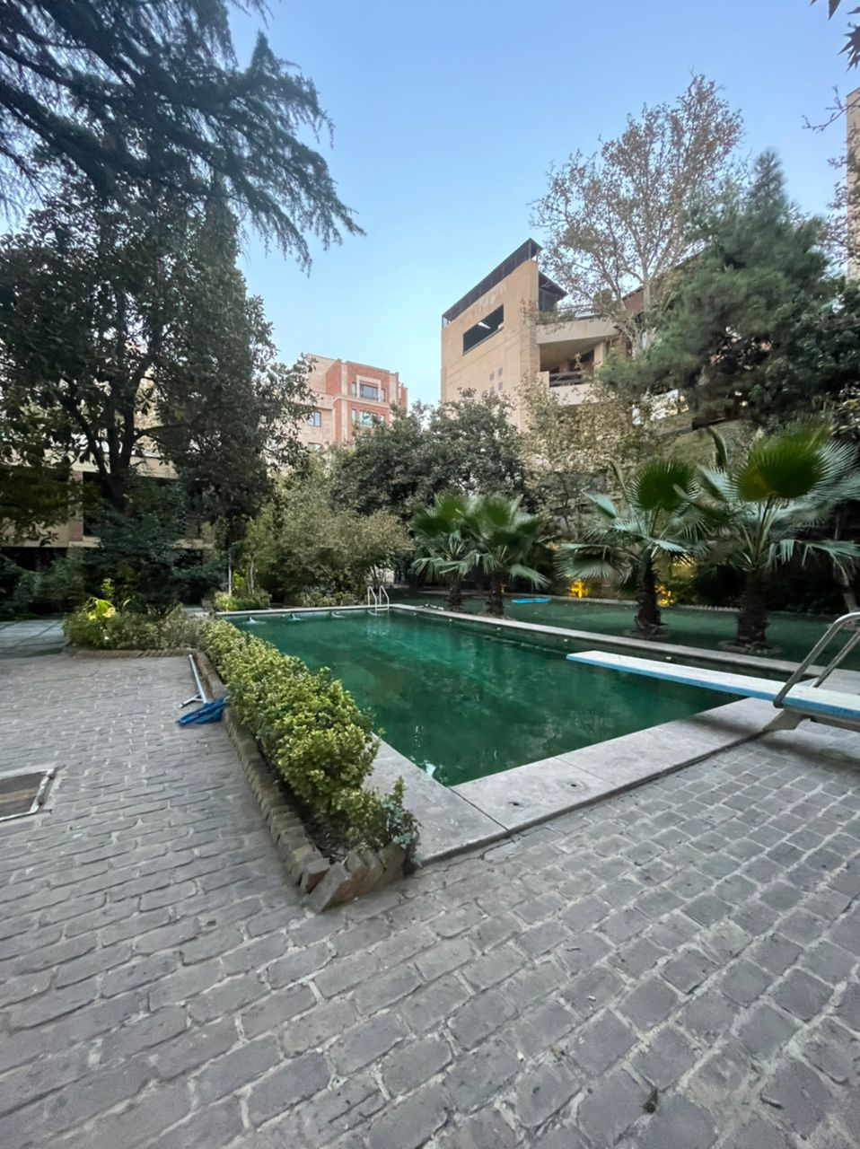 Villa In Tehran Darrous Code 1642-8
