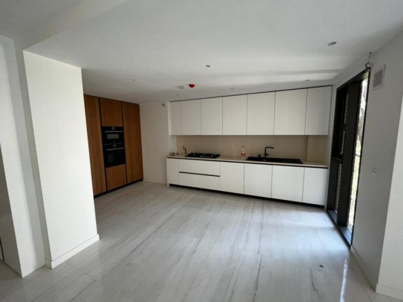 Semi Furnished Apartment in zafaraniyeh Code 1832-11