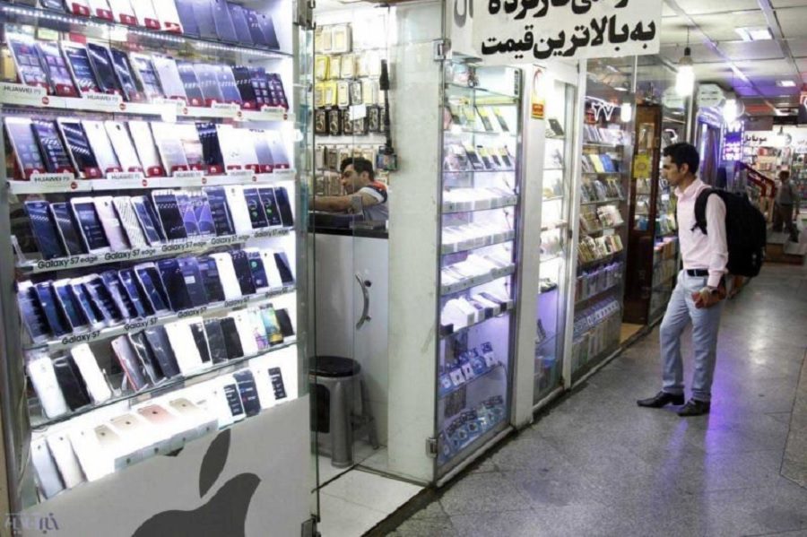 Buying mobile accessories in Tehran