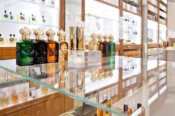 Best cosmetics & Perfume store in Tehran