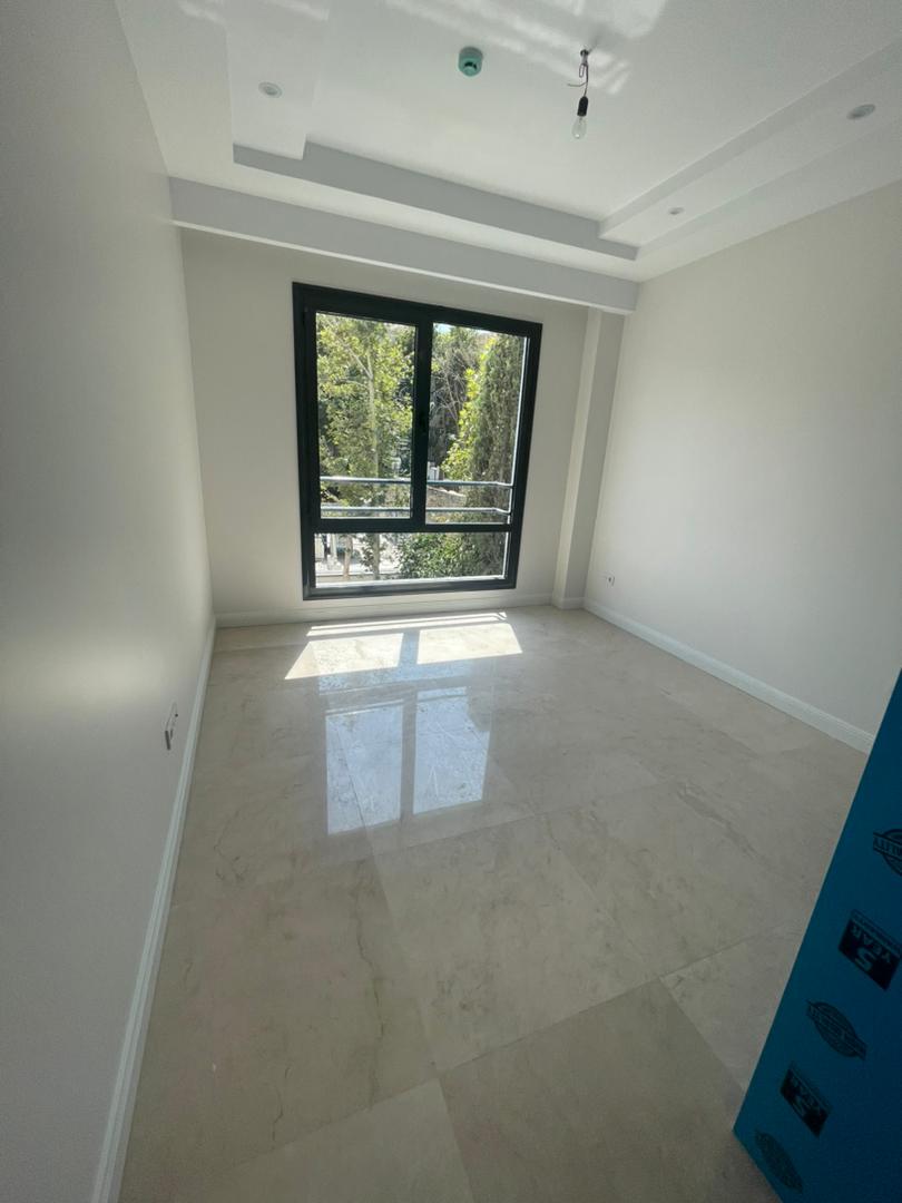 Semi-Furnished Apartment in Tehran Mahmoodiyeh Code 1923