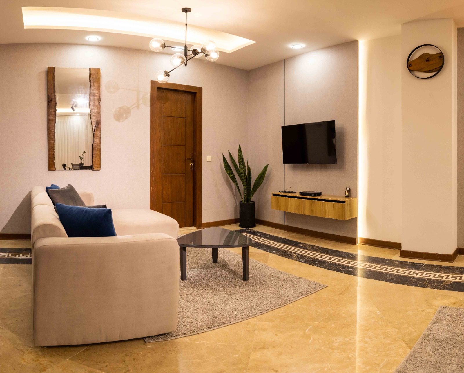 Short Term Apartment in Tehran Mirdamad Code 1976