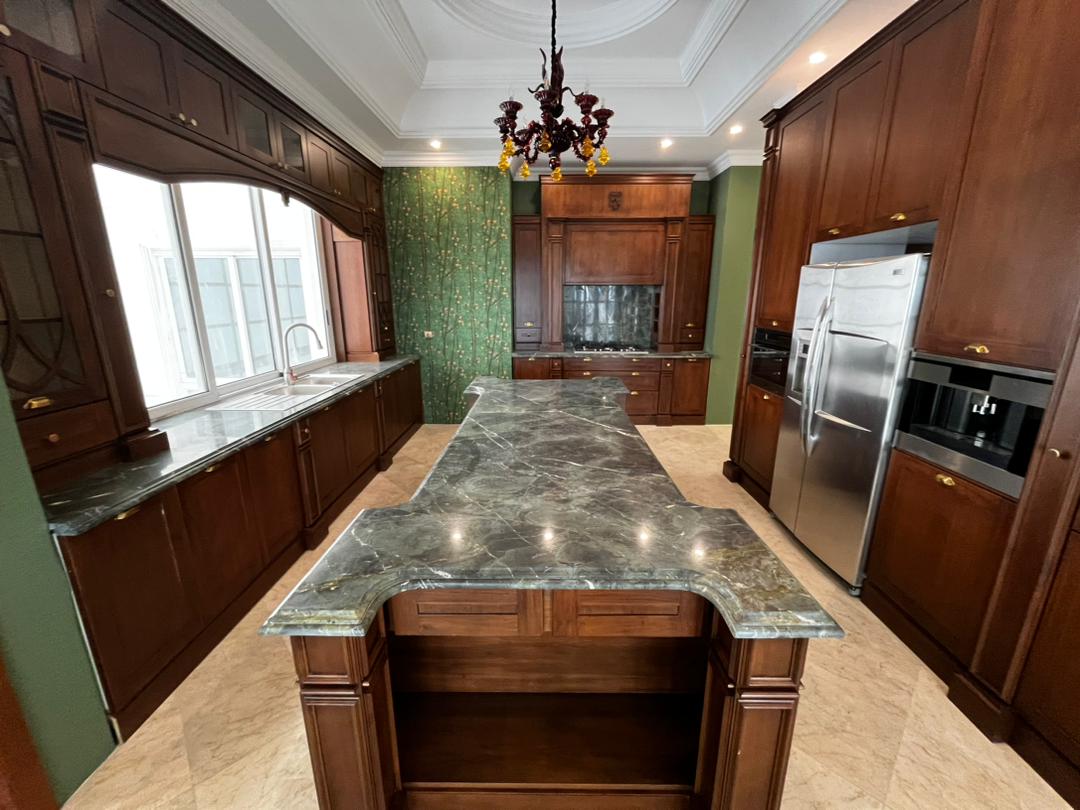 03964430-A0D5-4408-B551-398962581149 Furnished Apartment in Tehran Farmanieh Code 1998
